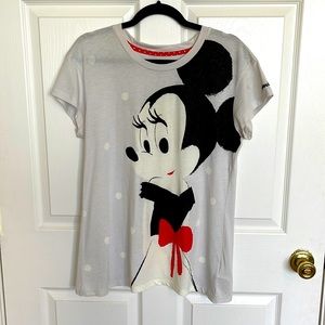 Disney Paris Minnie Mouse Tshirt. Size Medium.